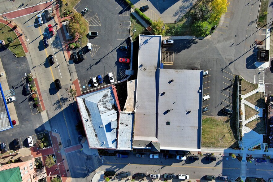 Primary Photo Of 10 W Main St, Lancaster Flex For Lease