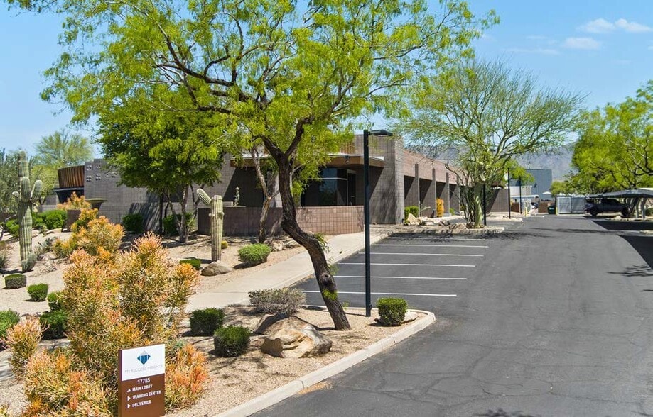 More Photos Of 17785 N Pacesetter Way, Scottsdale Office For Sale