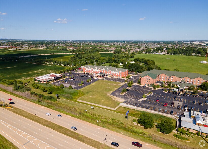 More Photos Of 18315 S La Grange Rd, Tinley Park Hotel For Sale