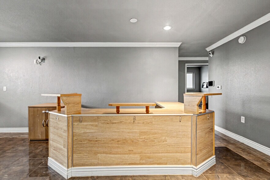 More Photos Of 8326 Quivas Way, Denver Office For Lease