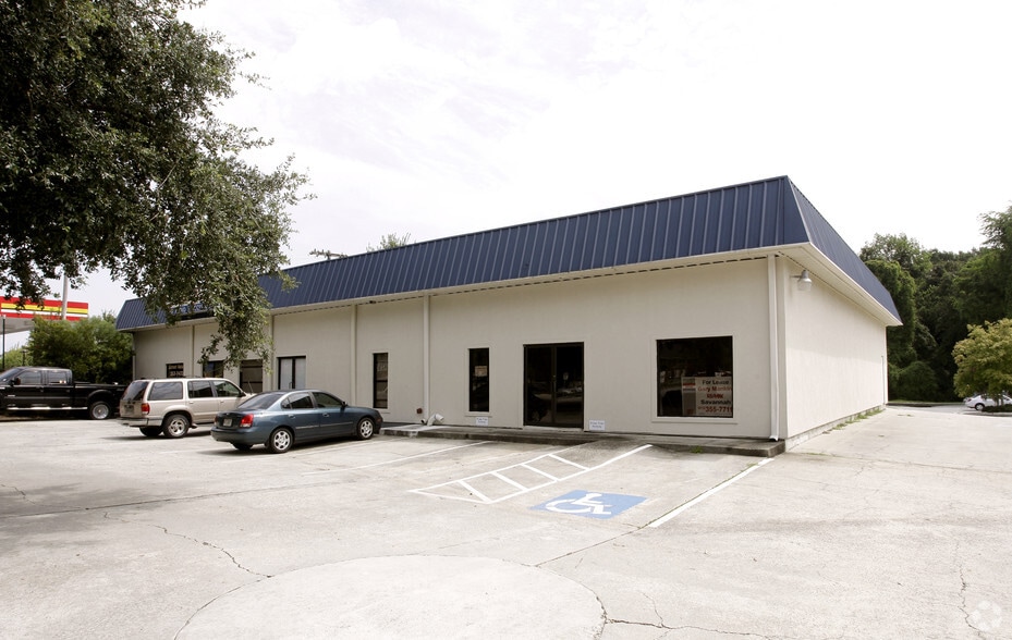 Primary Photo Of 7602 Waters Ave, Savannah Freestanding For Lease