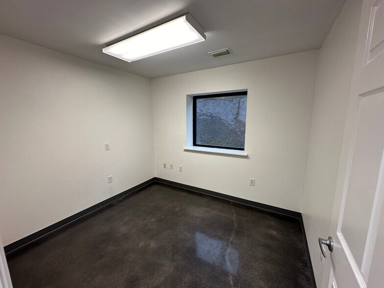 More Photos Of 4190 Highway 64, Plumerville Warehouse For Lease