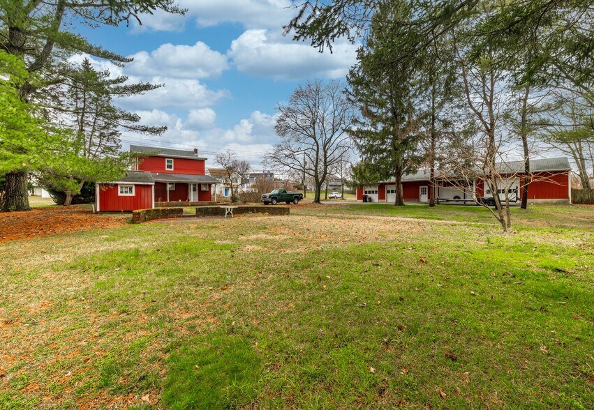 More Photos Of 90 Peters Ln, Blackwood Specialty For Sale