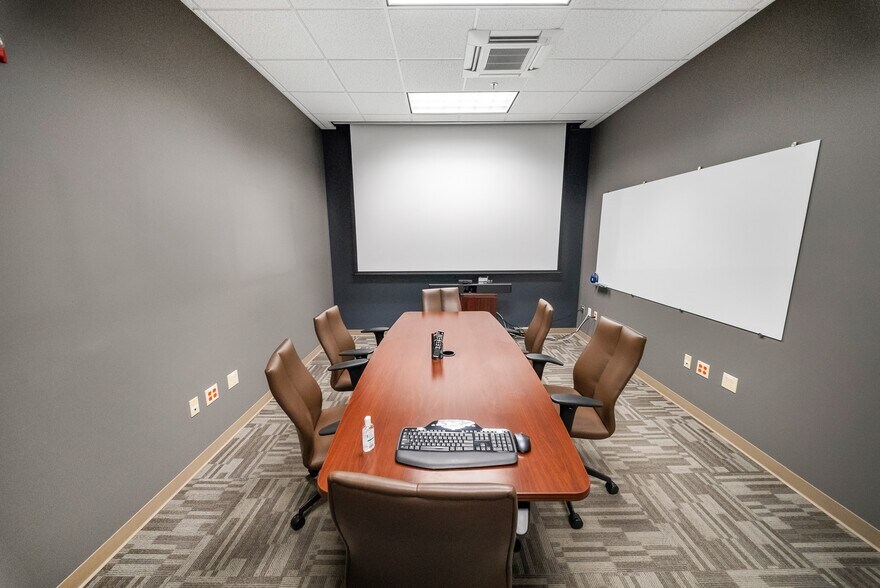 More Photos Of 6001 W Van Horn Tavern Rd, Columbia Office For Lease