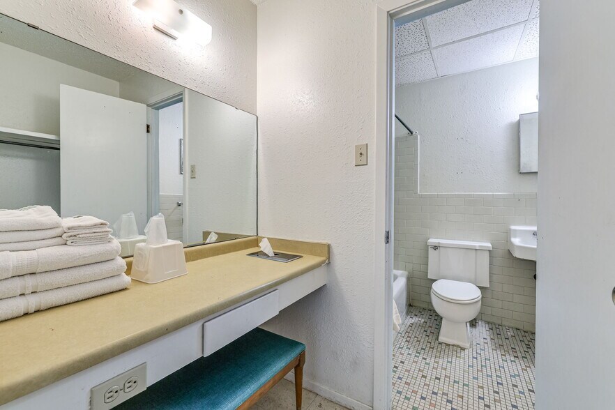 More Photos Of 1728 Pulliam St, San Angelo Apartments For Sale