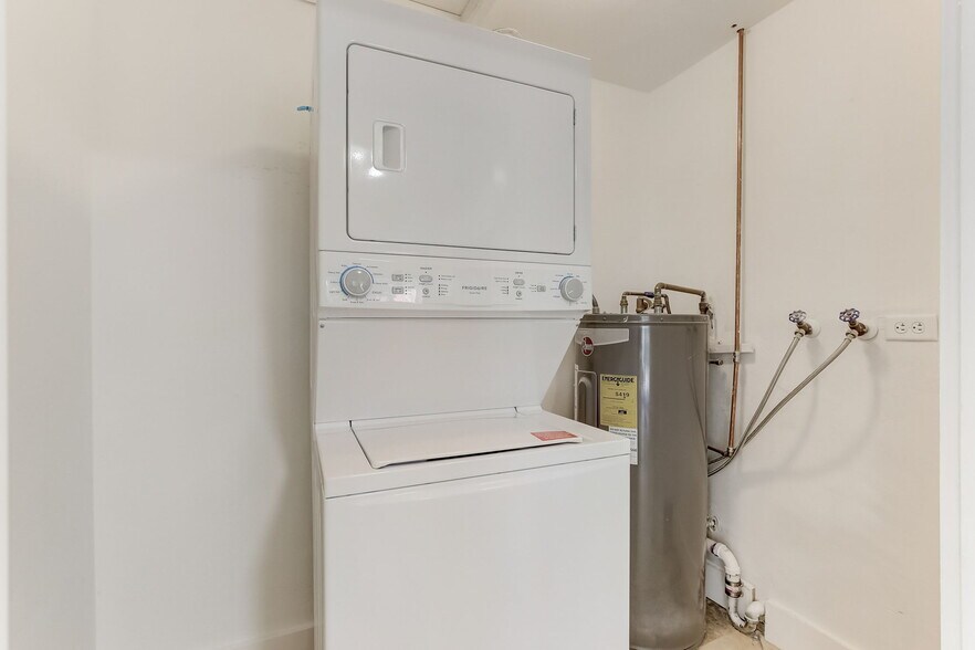 More Photos Of 2121 NE 51st Ct, Fort Lauderdale Apartments For Sale