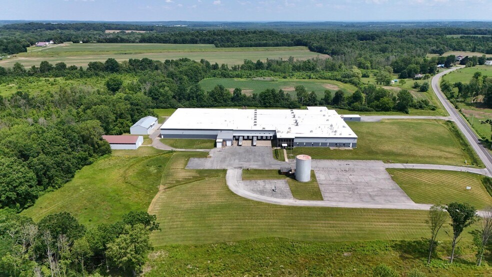 More Photos Of 8673 Lyons Marengo Rd, Lyons Manufacturing For Lease