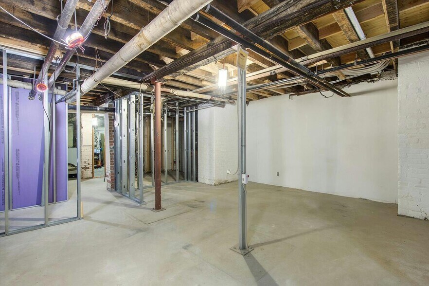 More Photos Of 1779 First Ave, New York Apartments For Lease