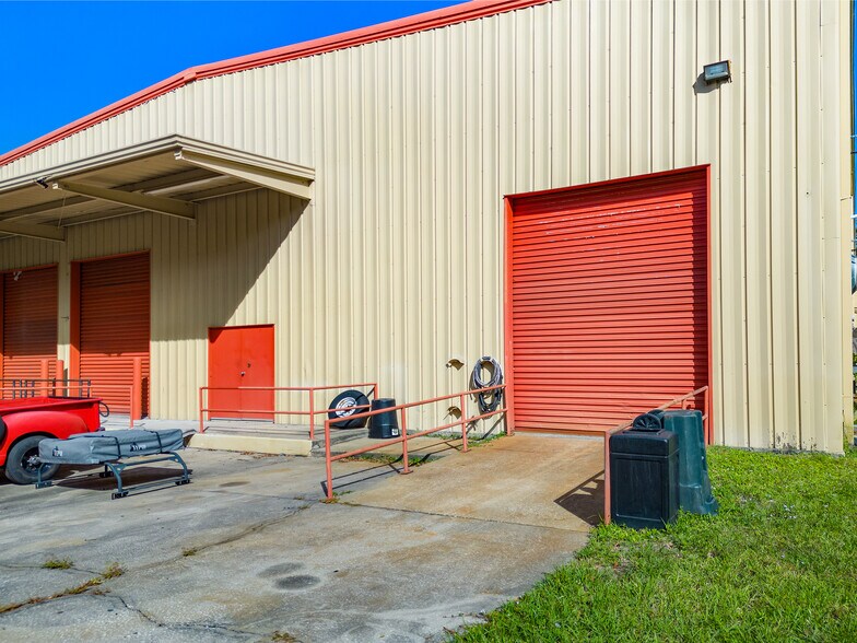 More Photos Of 2725 Center Pl, Melbourne Research And Development For Sale