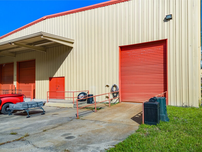 More Photos Of 2725 Center Pl, Melbourne Research And Development For Sale