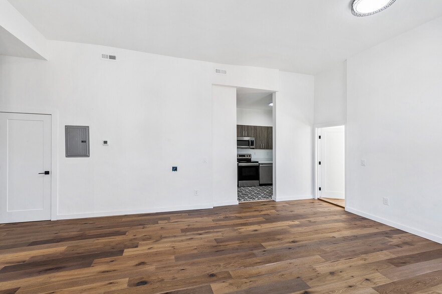 More Photos Of 1935 Spruce St, Philadelphia Apartments For Sale