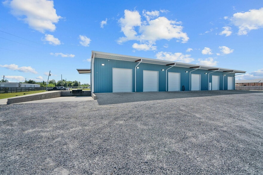 More Photos Of 1225 Transmitter Rd, Panama City Warehouse For Lease