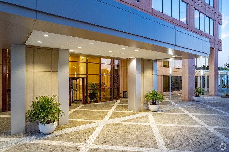 More Photos Of 3111 W Dr Martin Luther King Blvd, Tampa Office For Lease