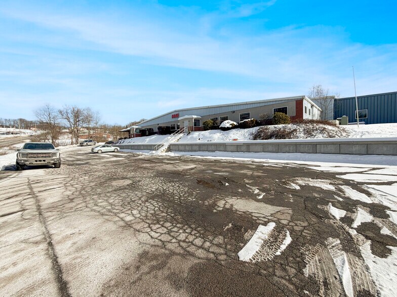 More Photos Of 850 Eisenhower Blvd, Johnstown Warehouse For Lease