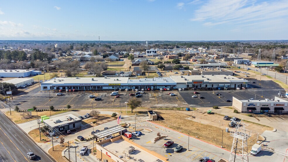 More Photos Of 98-110 Midtown Dr, Kilgore Unknown For Lease