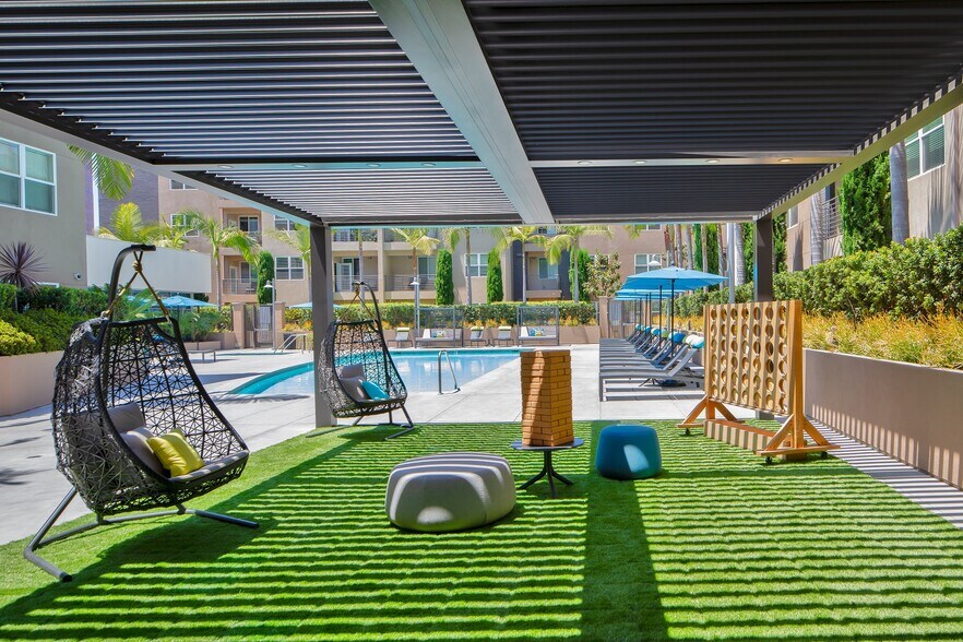 More Photos Of 421 W Broadway, Long Beach Multifamily For Sale