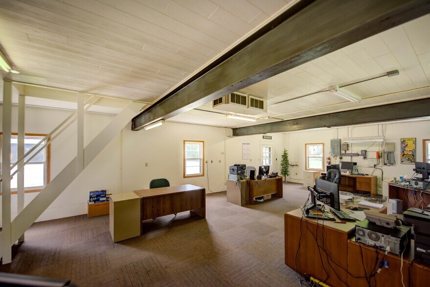 More Photos Of 229 Idaho St, Oshkosh Industrial For Sale