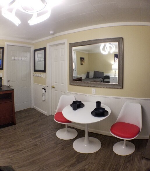 More Photos Of 1305 N Superior Ave, Tomah Apartments For Sale