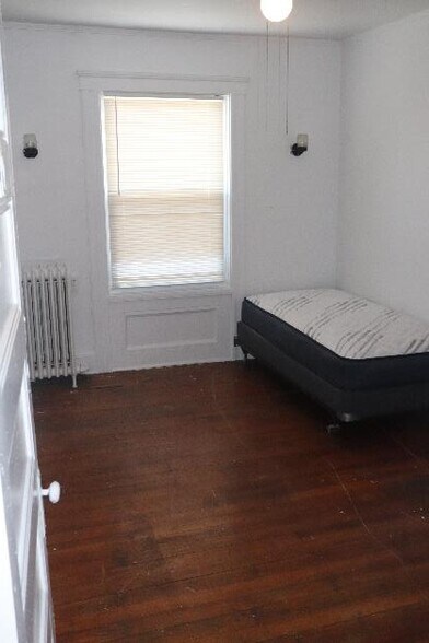 More Photos Of 500 Cherry St, Elizabeth Assisted Living For Sale
