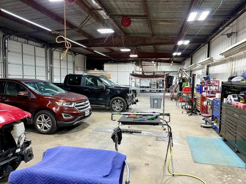 More Photos Of 1830 Jackson Keller Rd, San Antonio Warehouse For Sale