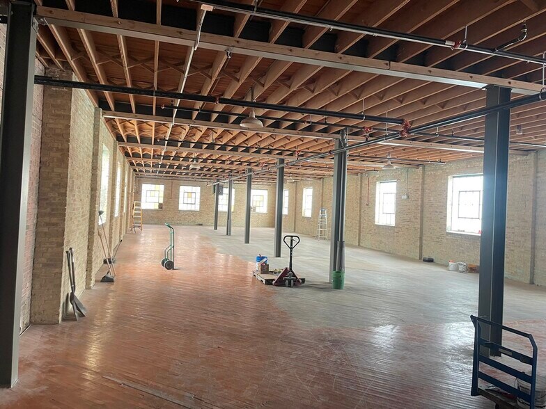 More Photos Of 4130-4150 S Wabash Ave, Chicago Manufacturing For Lease