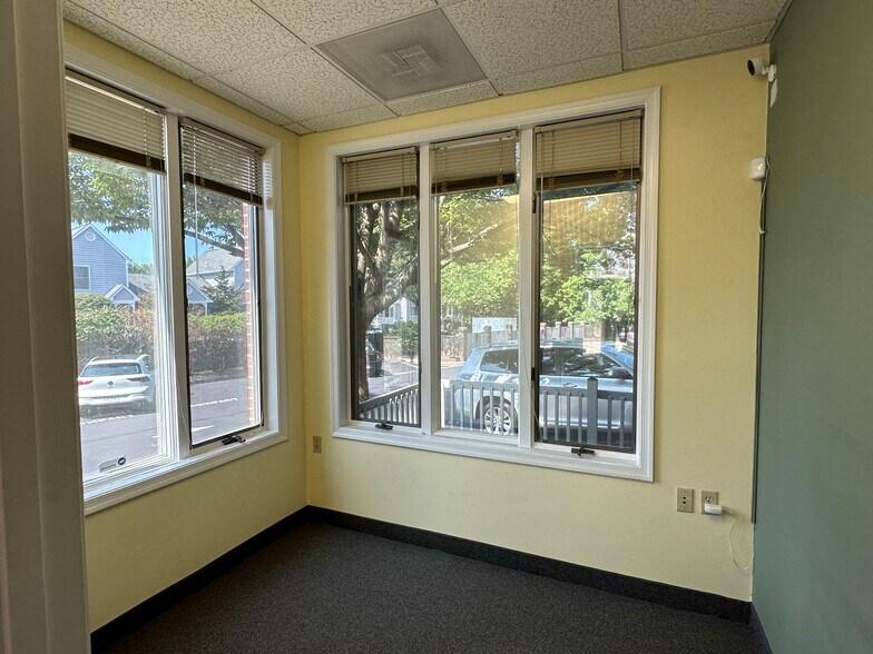 More Photos Of 305 Harrison St, Leesburg Medical For Lease