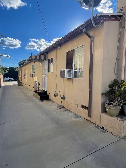 More Photos Of 16037 Gault St, Van Nuys Apartments For Sale