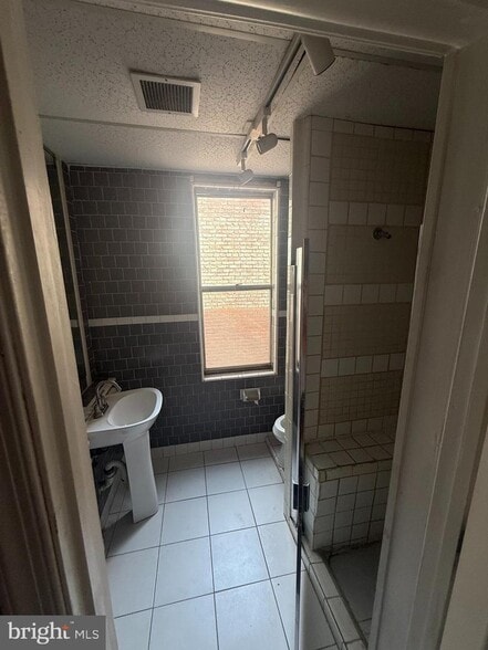 More Photos Of 2225 Saint Paul St, Baltimore Multifamily For Sale