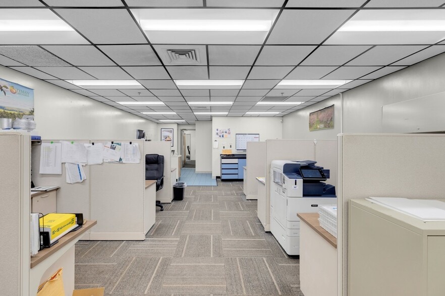 More Photos Of 724 Grand Ave, New Haven Warehouse For Sale