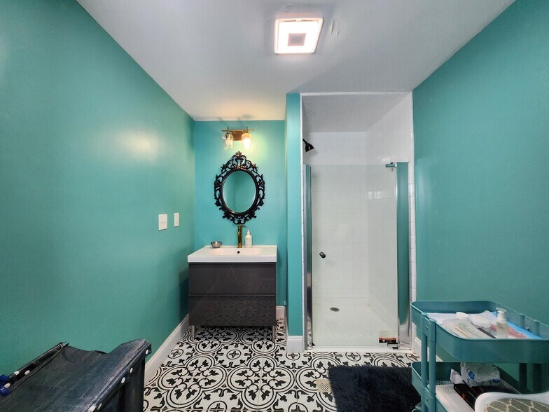 More Photos Of 2217 Packard St, Ann Arbor Loft Creative Space For Lease