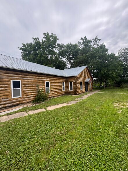 More Photos Of 21951 115th St, Iowa Falls Warehouse For Sale