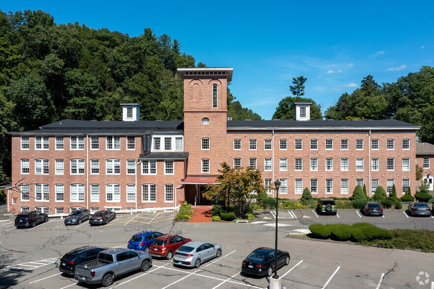 More Photos Of 27-75 Glen Rd, Sandy Hook Office For Sale