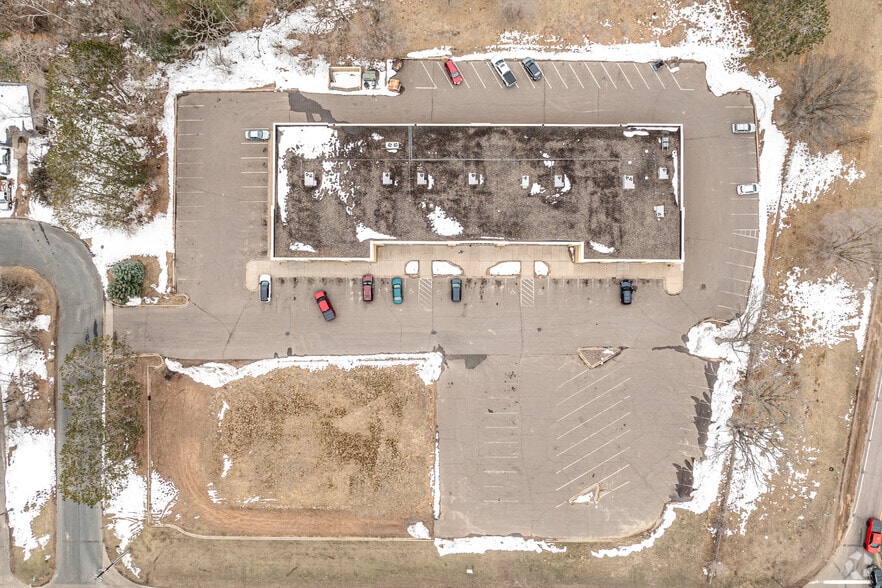 More Photos Of 30962 Fenway Ave, Stacy Unknown For Lease