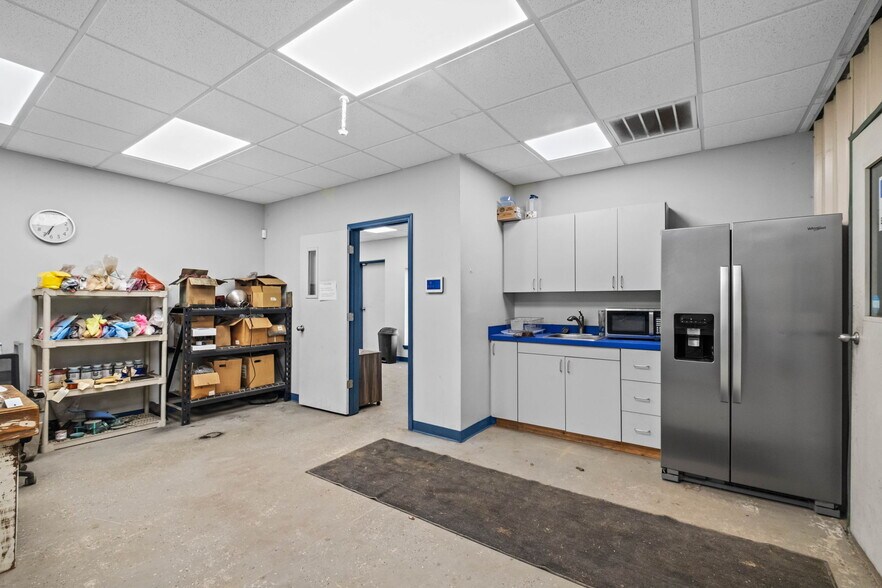 More Photos Of 23044 Honey Creek Rd, Sulphur Springs Distribution For Sale