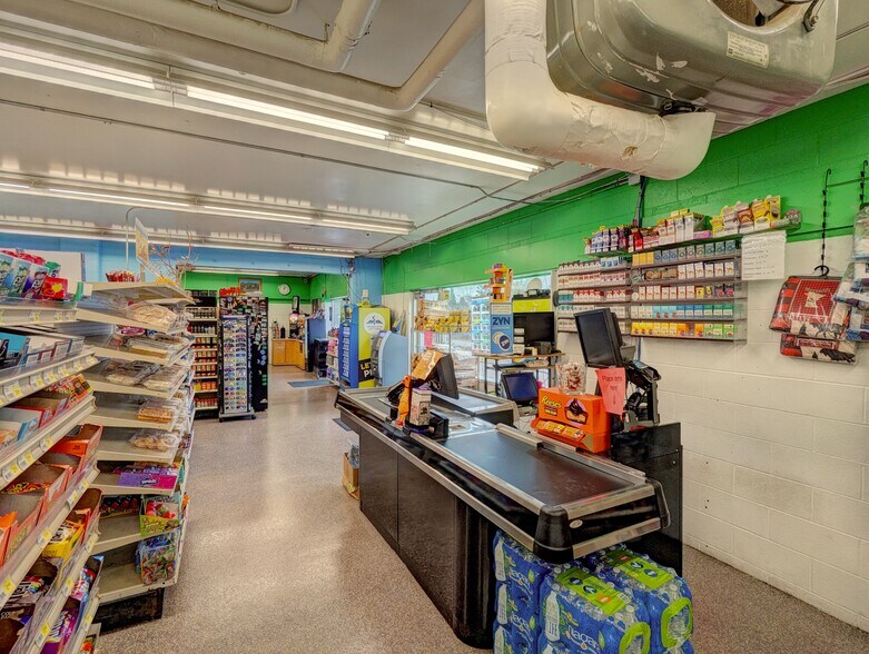 More Photos Of 7125 Mn-61, Tofte Freestanding For Sale