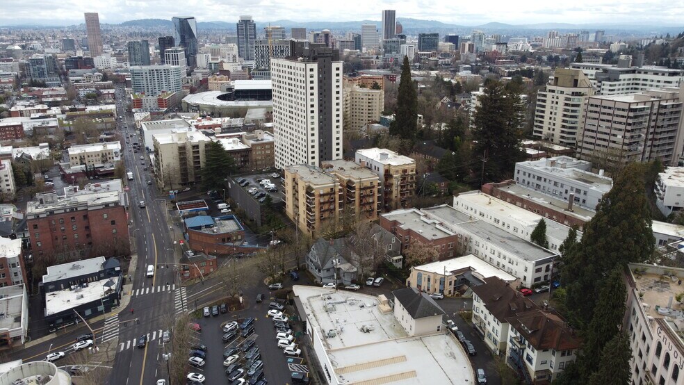 More Photos Of 2308-2326 SW Osage St, Portland Apartments For Sale