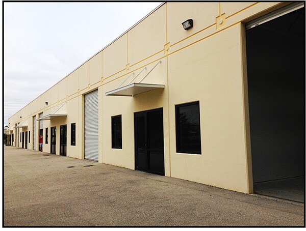 More Photos Of 17061 Alico Commerce Ct, Fort Myers Manufacturing For Lease