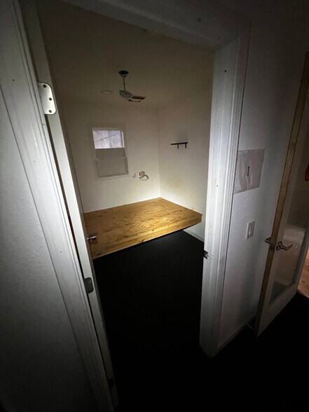 More Photos Of 222 Dore St, San Francisco Warehouse For Lease