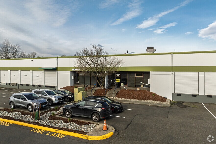More Photos Of 22402-22440 72nd Ave S, Kent Unknown For Lease