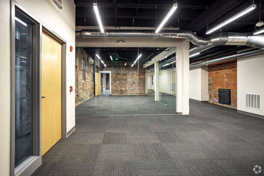 More Photos Of 141 Elm St, Buffalo Apartments For Lease