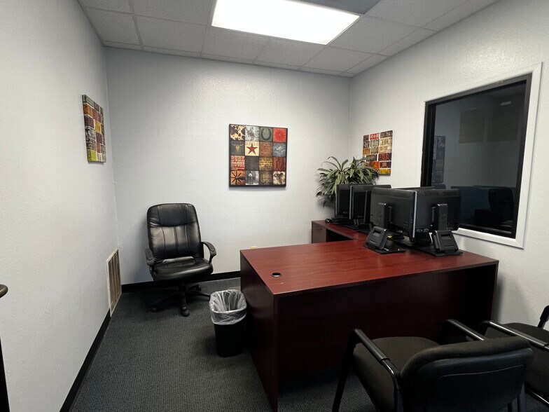 More Photos Of 4850 S 14th St, Abilene General Retail For Sale
