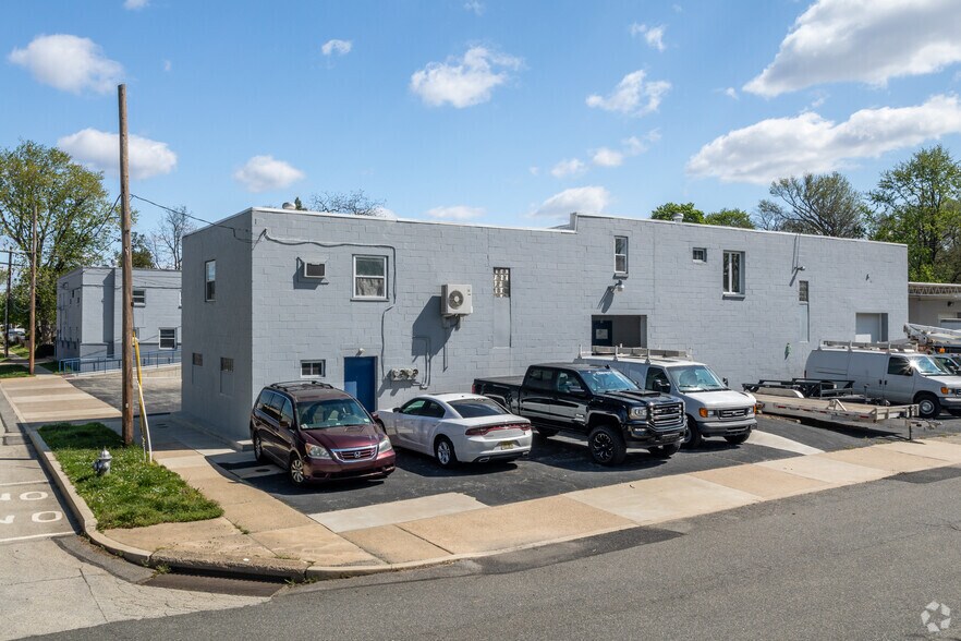 More Photos Of 100 Erickson Ave, Essington Warehouse For Sale