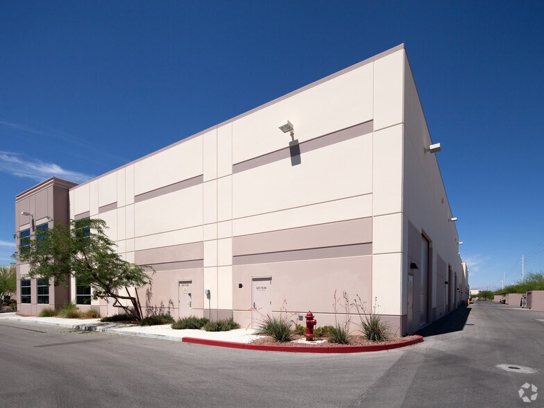 More Photos Of 1860 Whitney Mesa Dr, Henderson Light Distribution For Lease