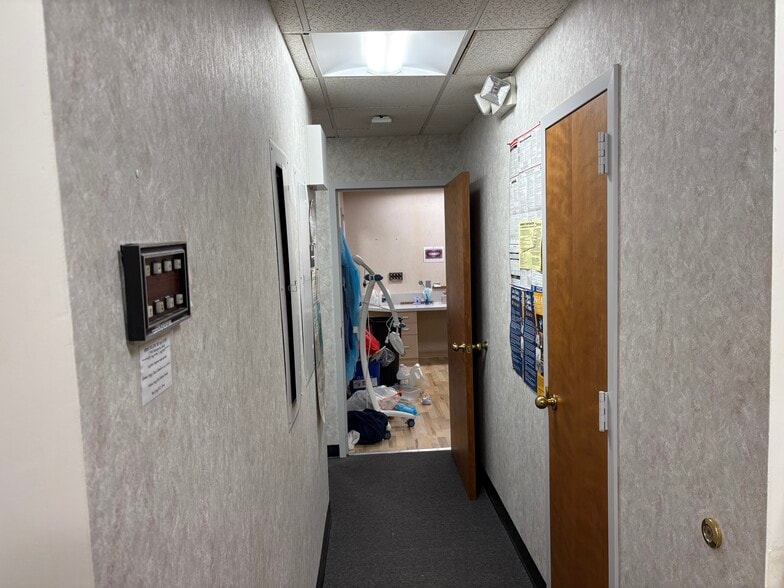 More Photos Of 17902 Georgia Ave, Olney Medical For Lease