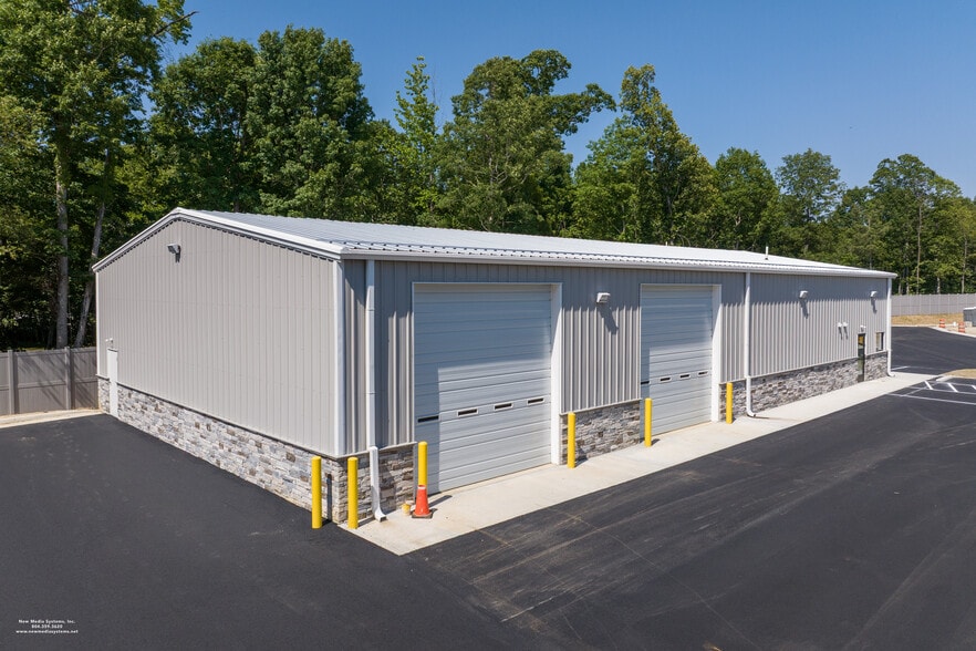 More Photos Of 11918 Deerhill Road, Midlothian Warehouse For Lease