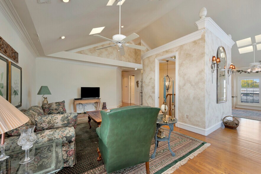 More Photos Of 504 N Euless Main St, Euless Carwash For Sale