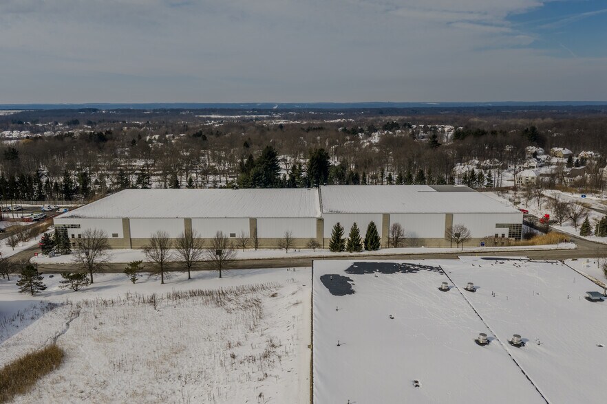 More Photos Of 8295 Bavaria Dr, Macedonia Distribution For Lease