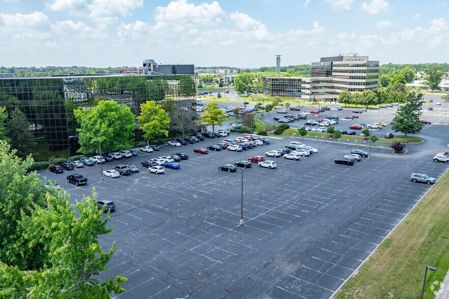 More Photos Of 4555 Lake Forest Dr, Blue Ash Office For Lease