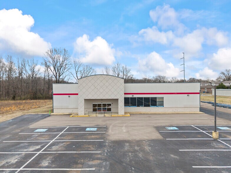 Primary Photo Of 4200 Skyhawk Pky, Martin Supermarket For Lease