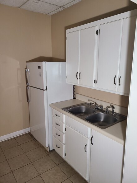 More Photos Of 5190 Calhoun Memorial Hwy, Easley Office Residential For Lease